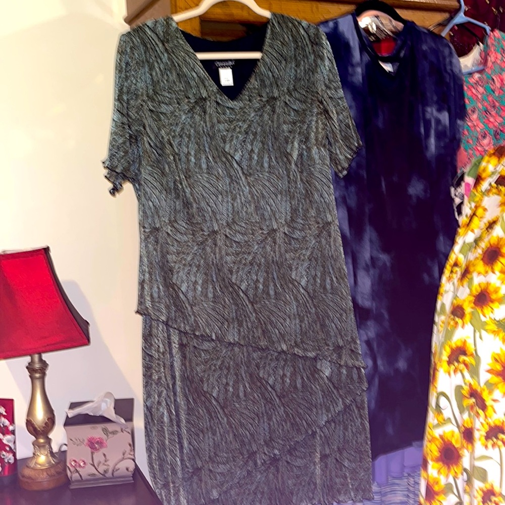 Women’s Dress, 14W, greens, tans and black ribbed crepe type material